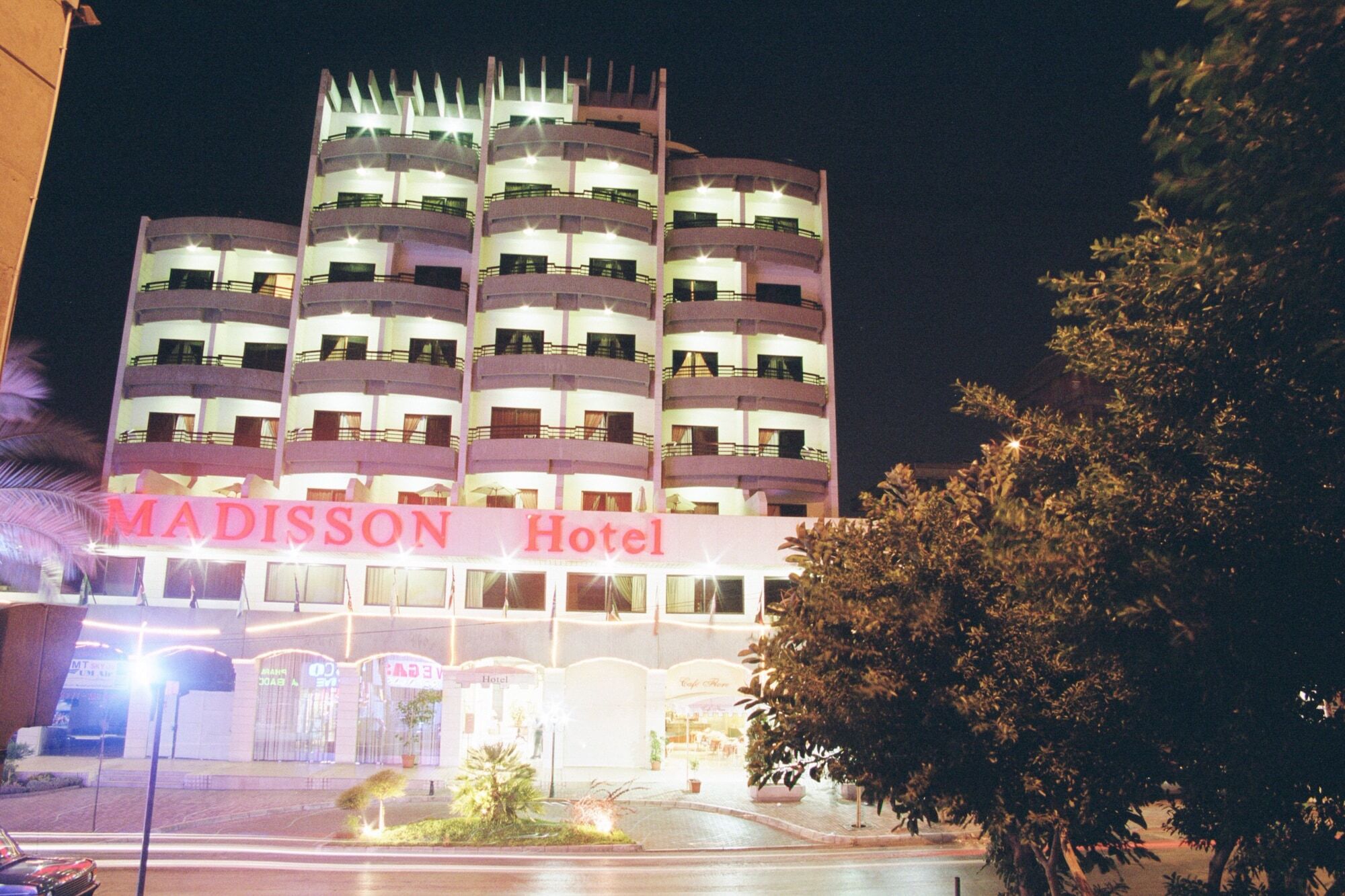 Madisson Hotel Jounieh Exterior foto